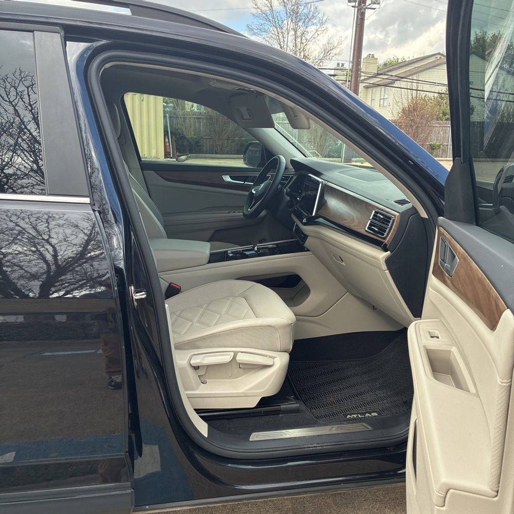 2024 Volkswagen Atlas - Image 43