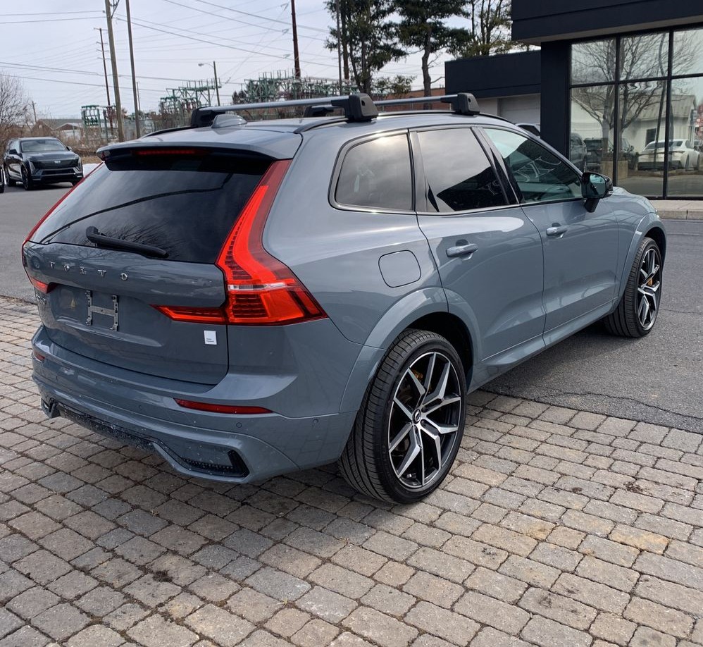 2022 Volvo XC60 - Image 2