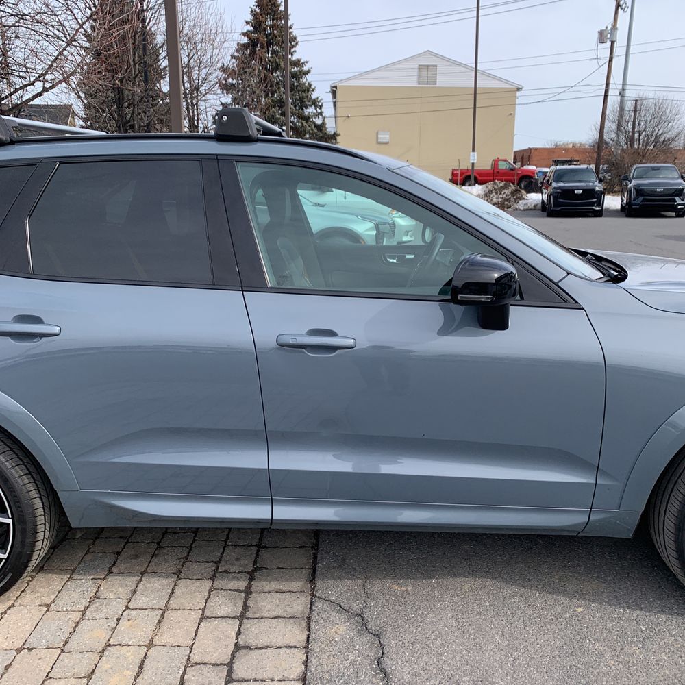 2022 Volvo XC60 - Image 14