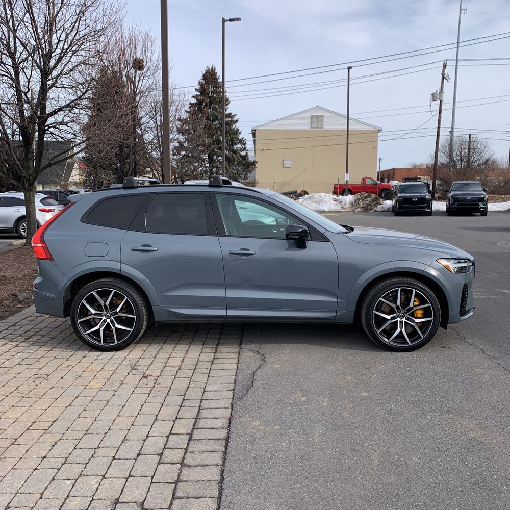 2022 Volvo XC60 - Image 20