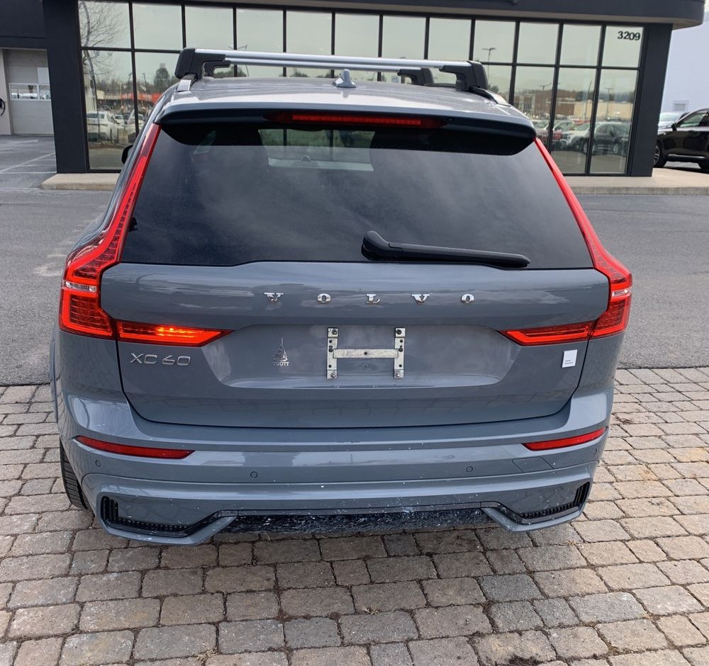 2022 Volvo XC60 - Image 27