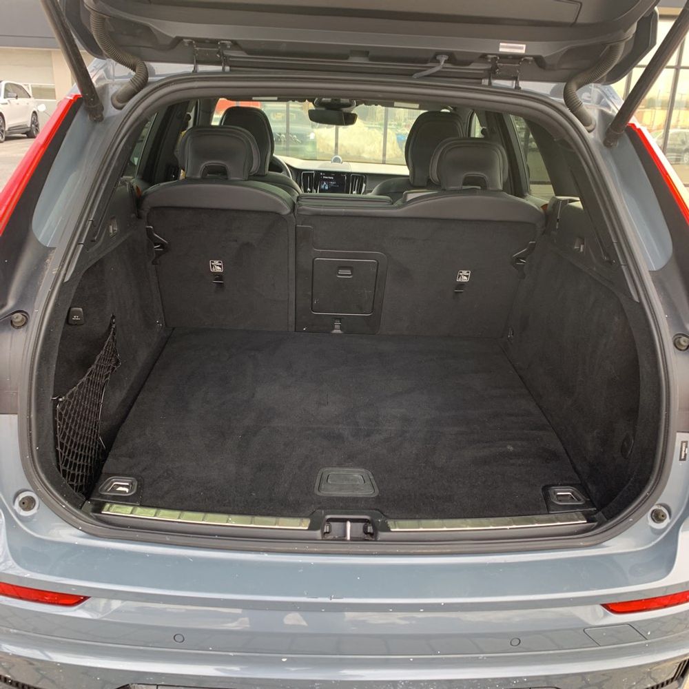 2022 Volvo XC60 - Image 29
