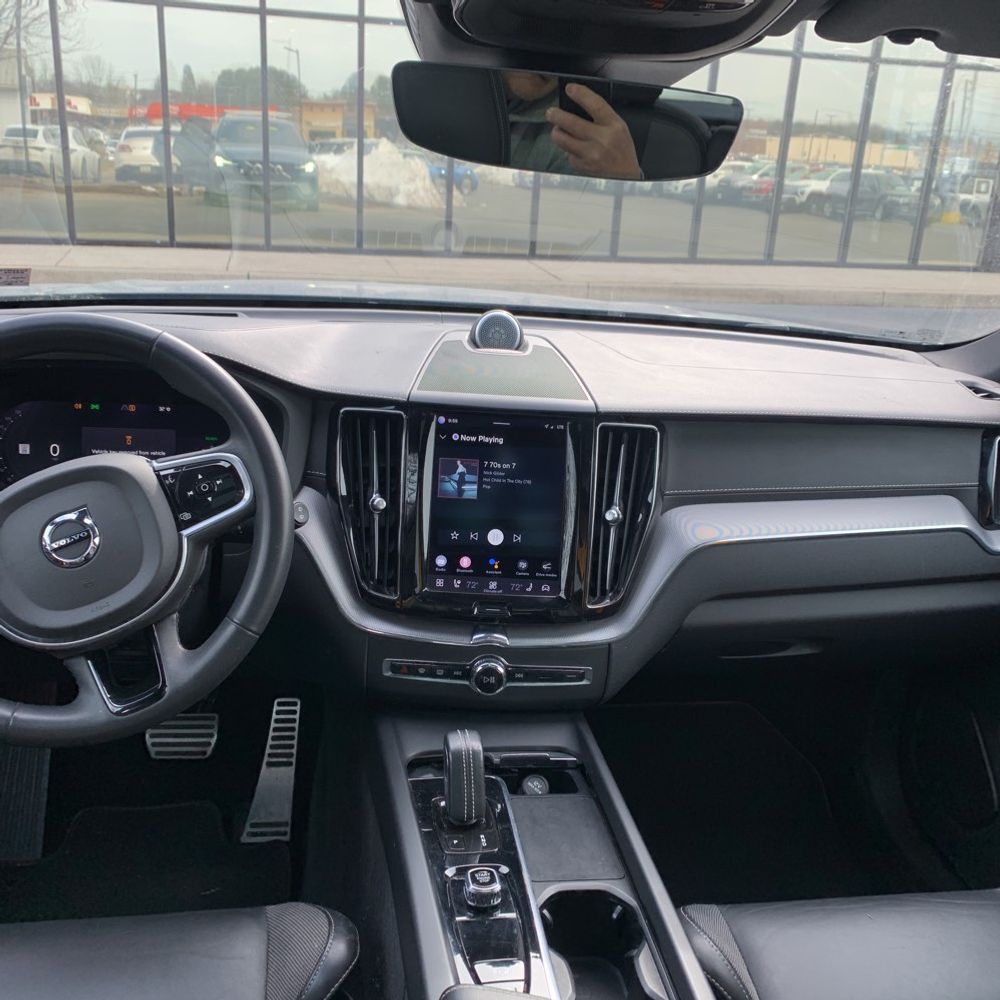 2022 Volvo XC60 - Image 36