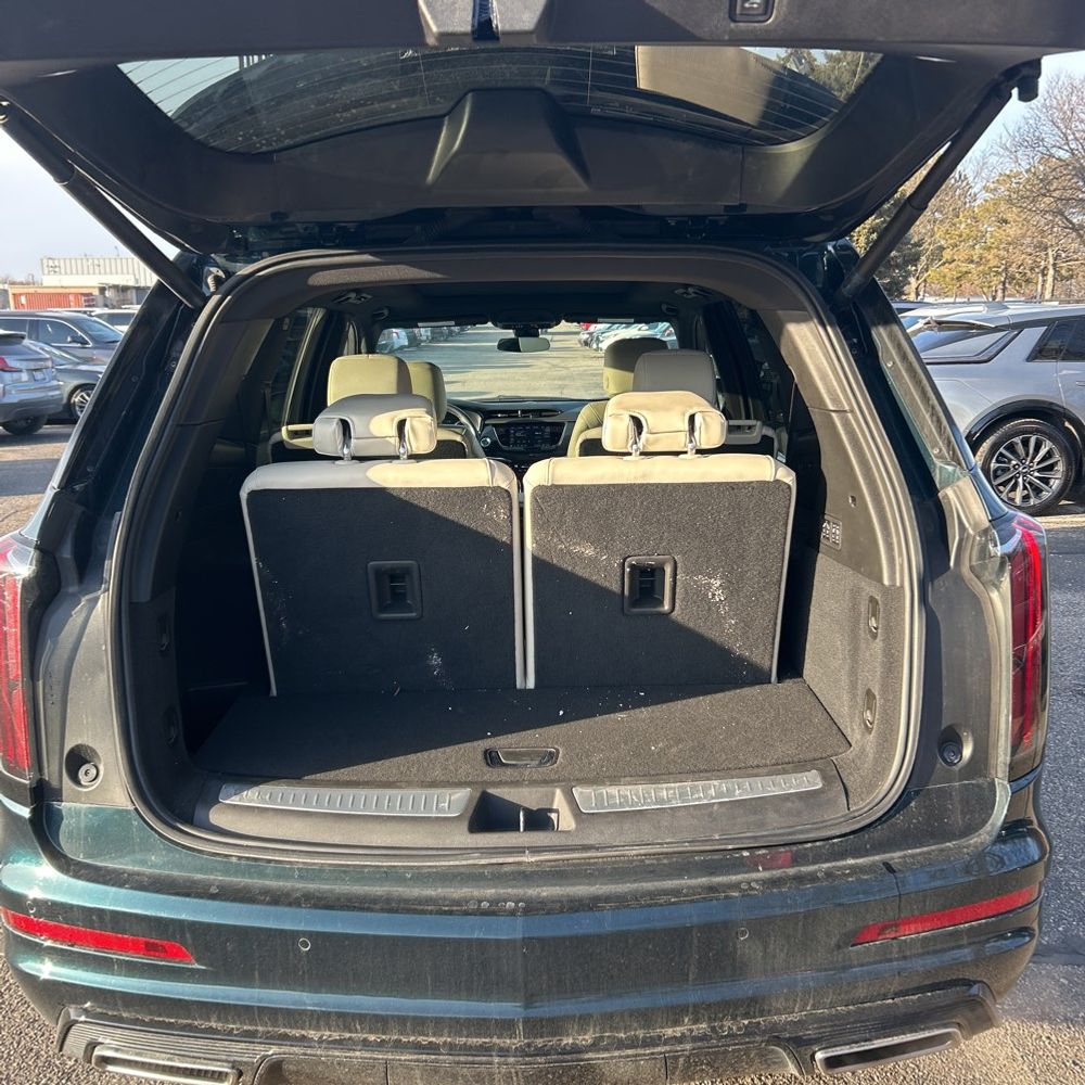 2025 Cadillac XT6 - Image 3
