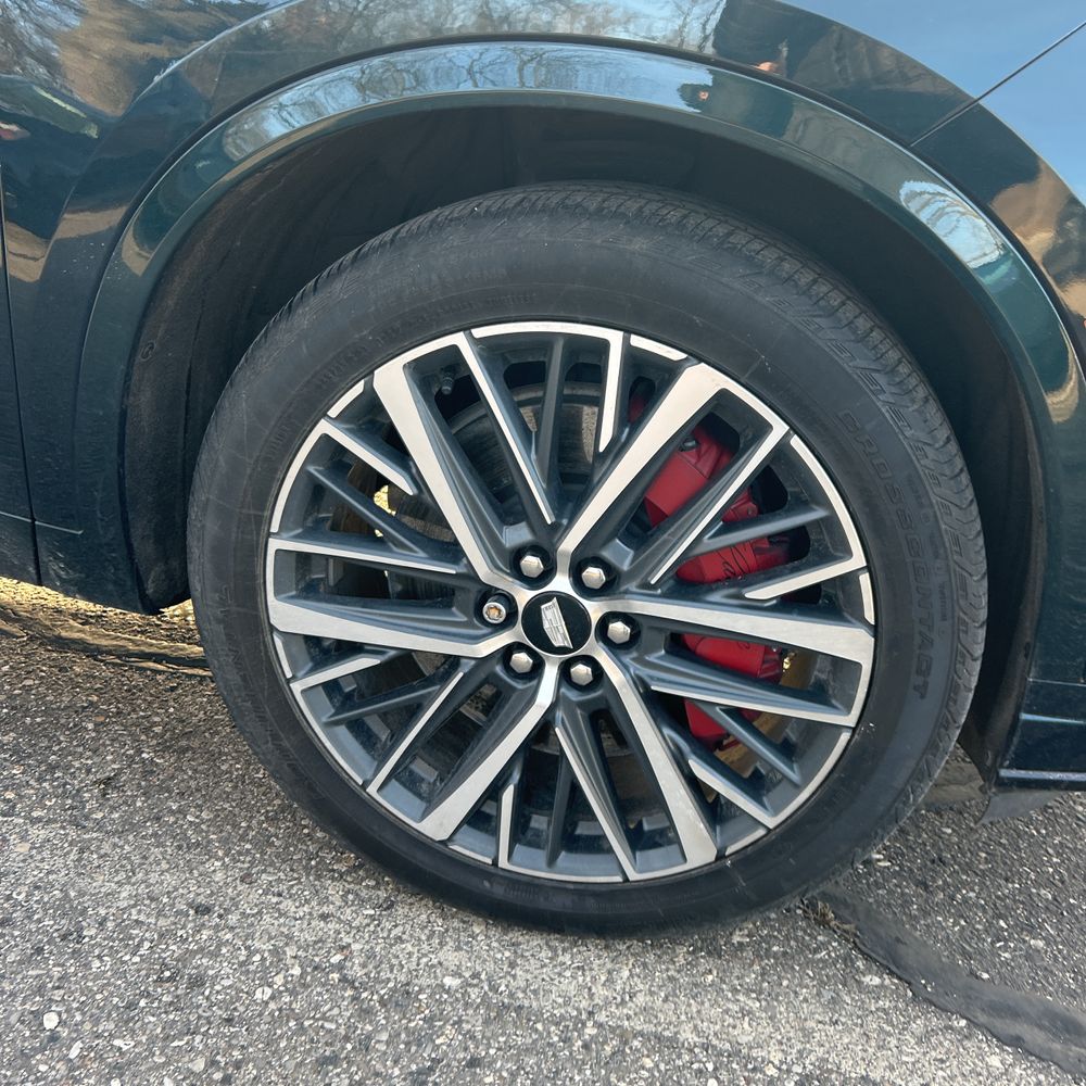 2025 Cadillac XT6 - Image 4