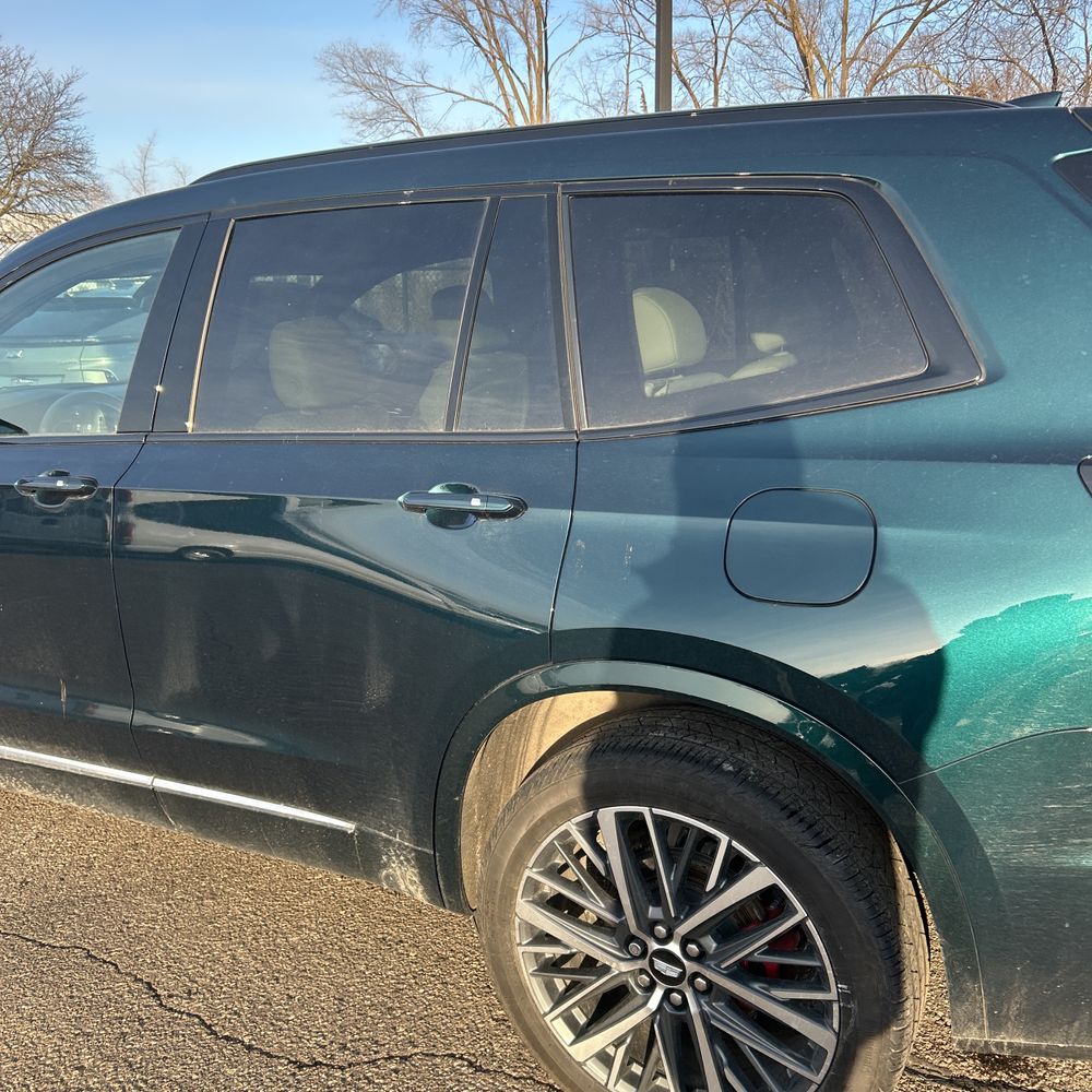 2025 Cadillac XT6 - Image 6