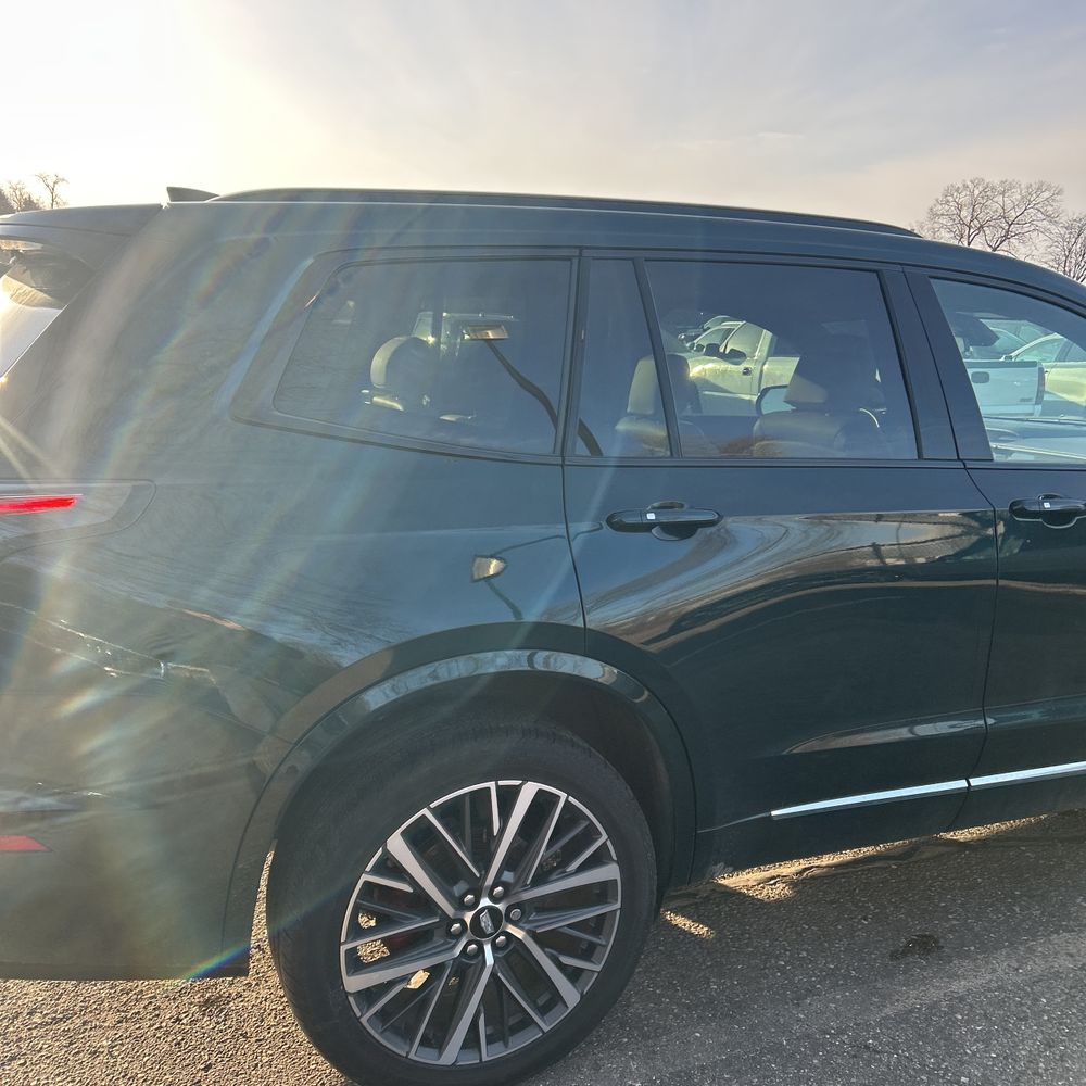 2025 Cadillac XT6 - Image 14