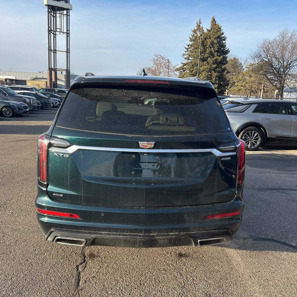 2025 Cadillac XT6 - Image 27
