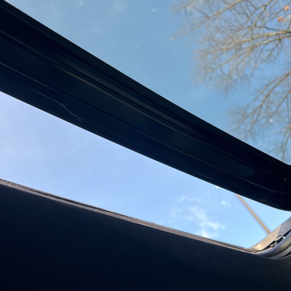 2025 Cadillac XT6 - Image 33