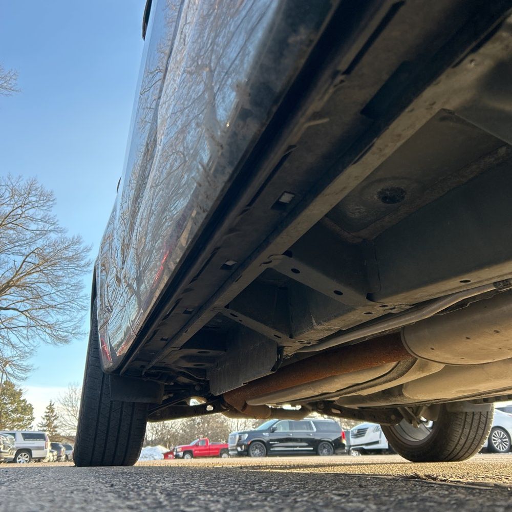 2025 Cadillac XT6 - Image 34