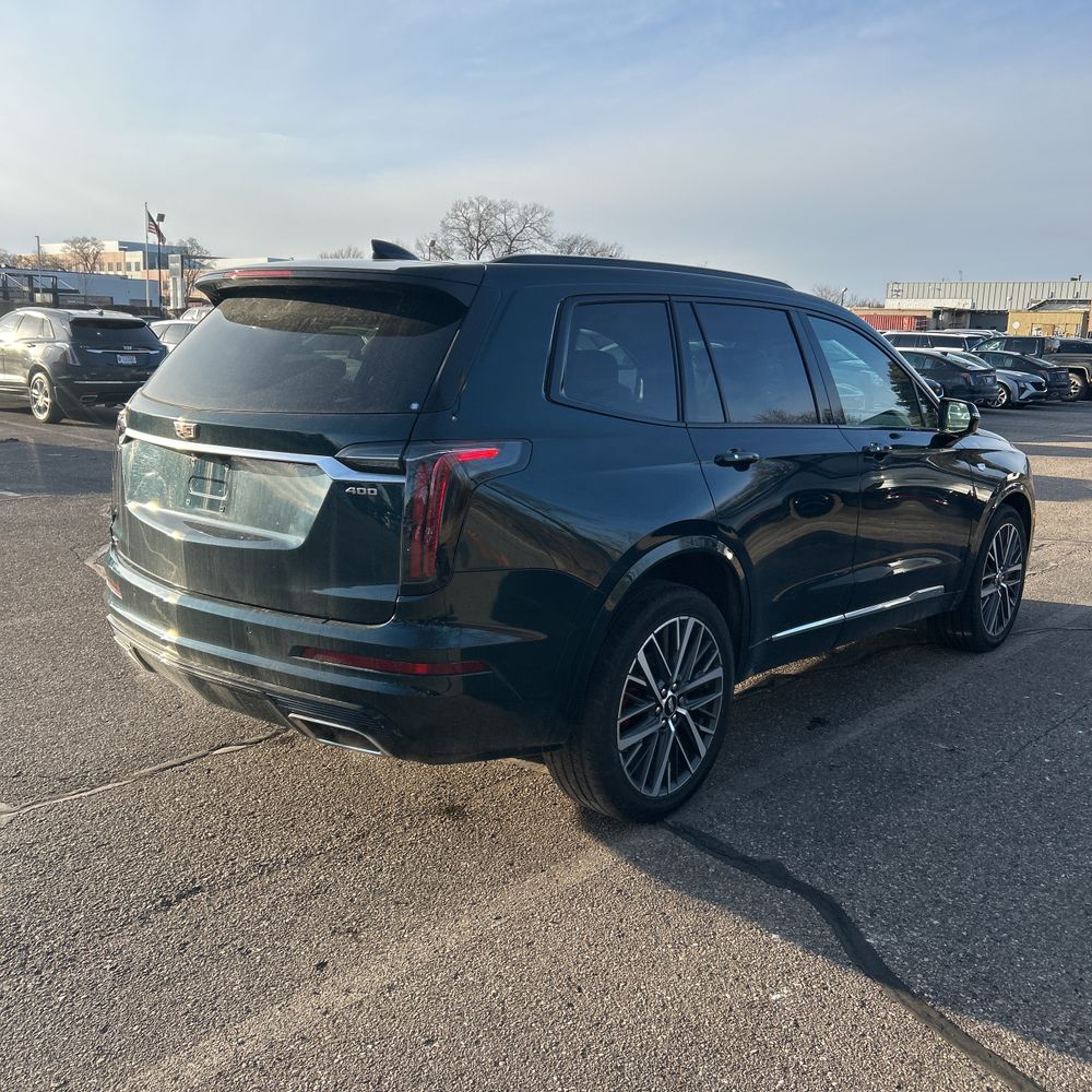 2025 Cadillac XT6 - Image 38