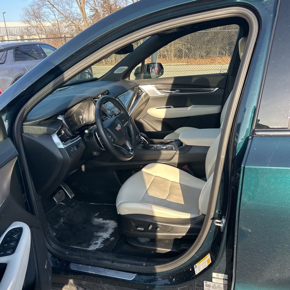 2025 Cadillac XT6 - Image 51