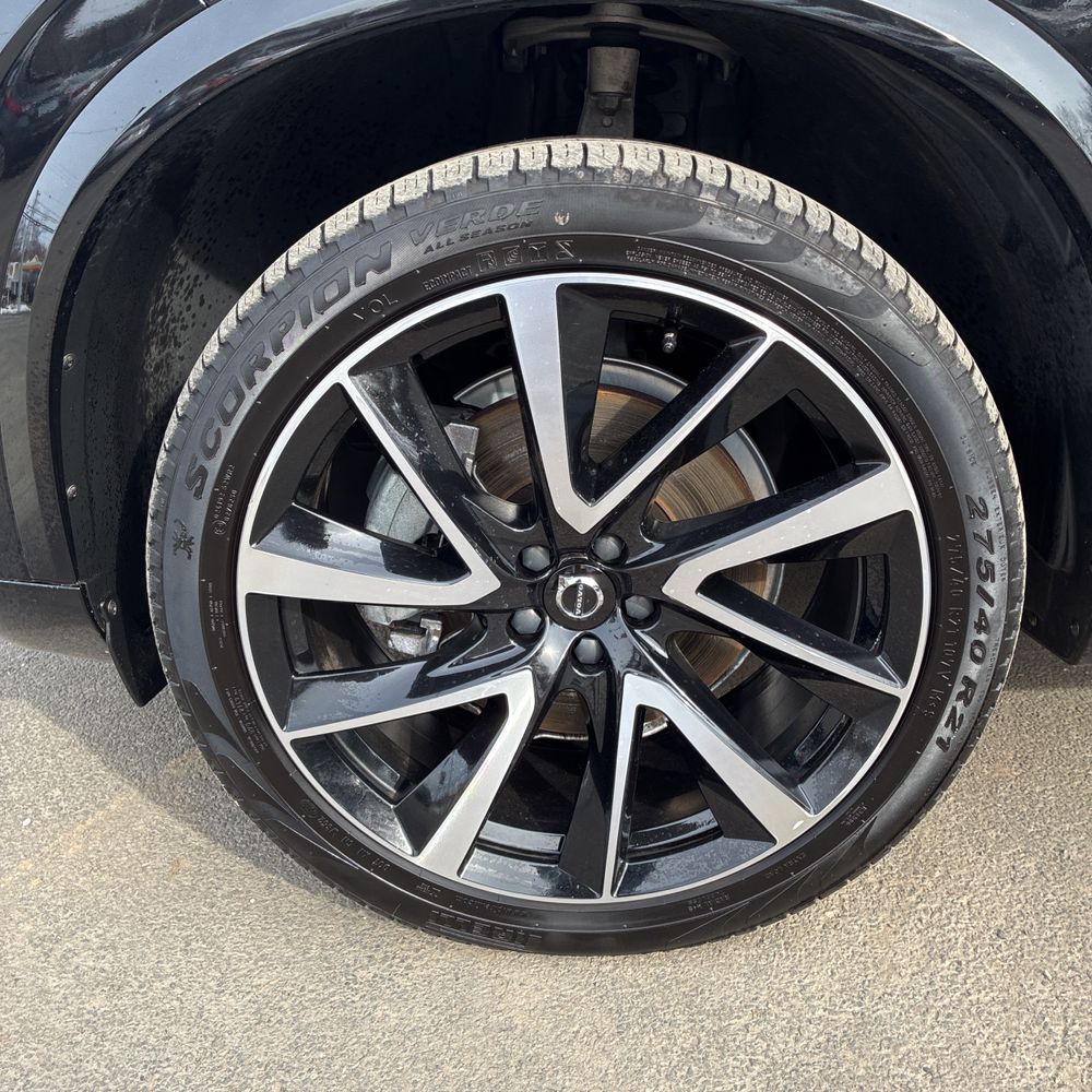 2023 Volvo XC90 - Image 7