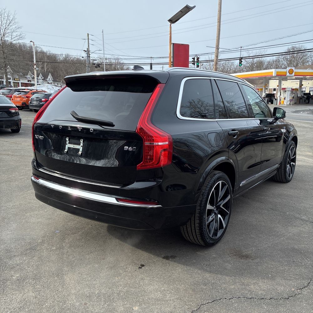 2023 Volvo XC90 - Image 17