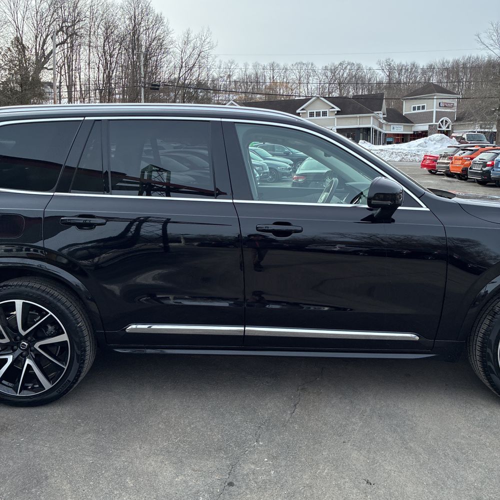 2023 Volvo XC90 - Image 29