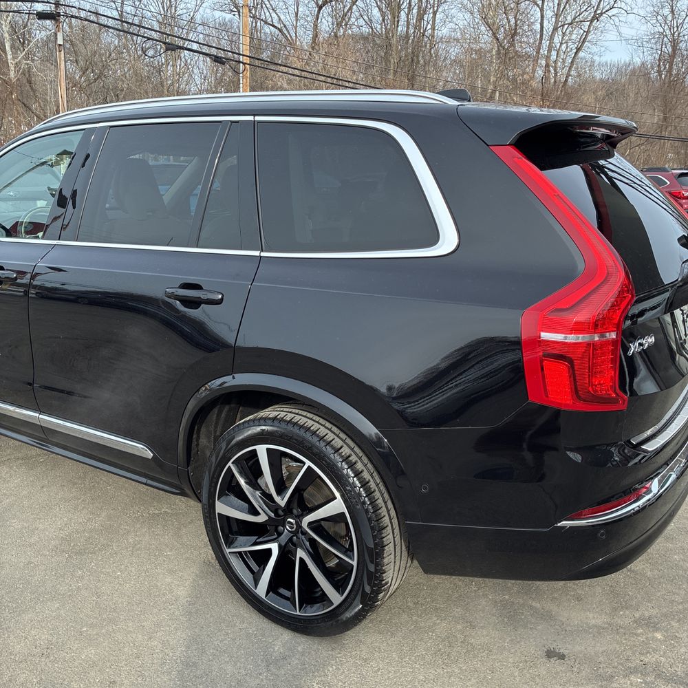 2023 Volvo XC90 - Image 33