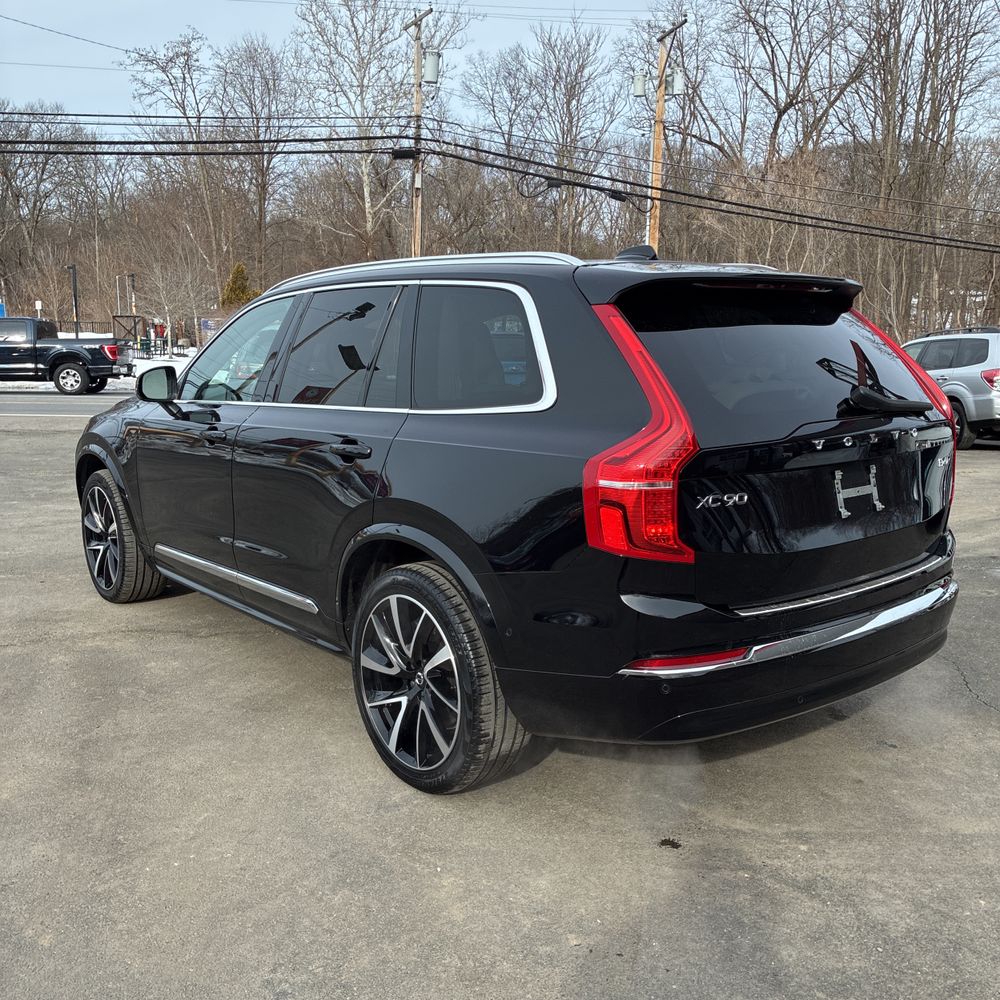 2023 Volvo XC90 - Image 40