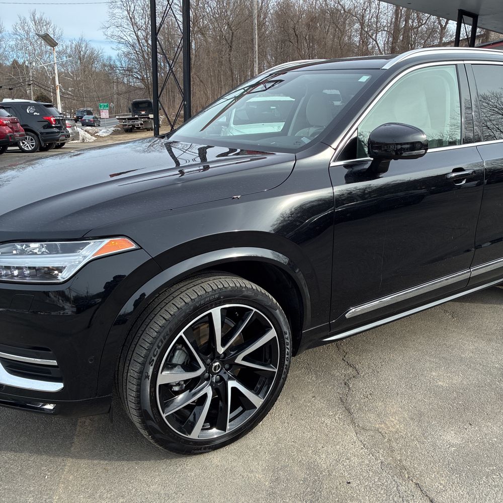 2023 Volvo XC90 - Image 47