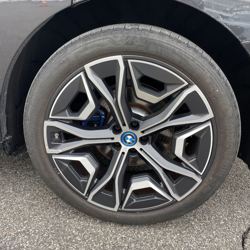 2023 BMW iX M60 - Image 19