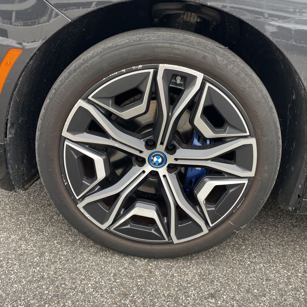 2023 BMW iX M60 - Image 25