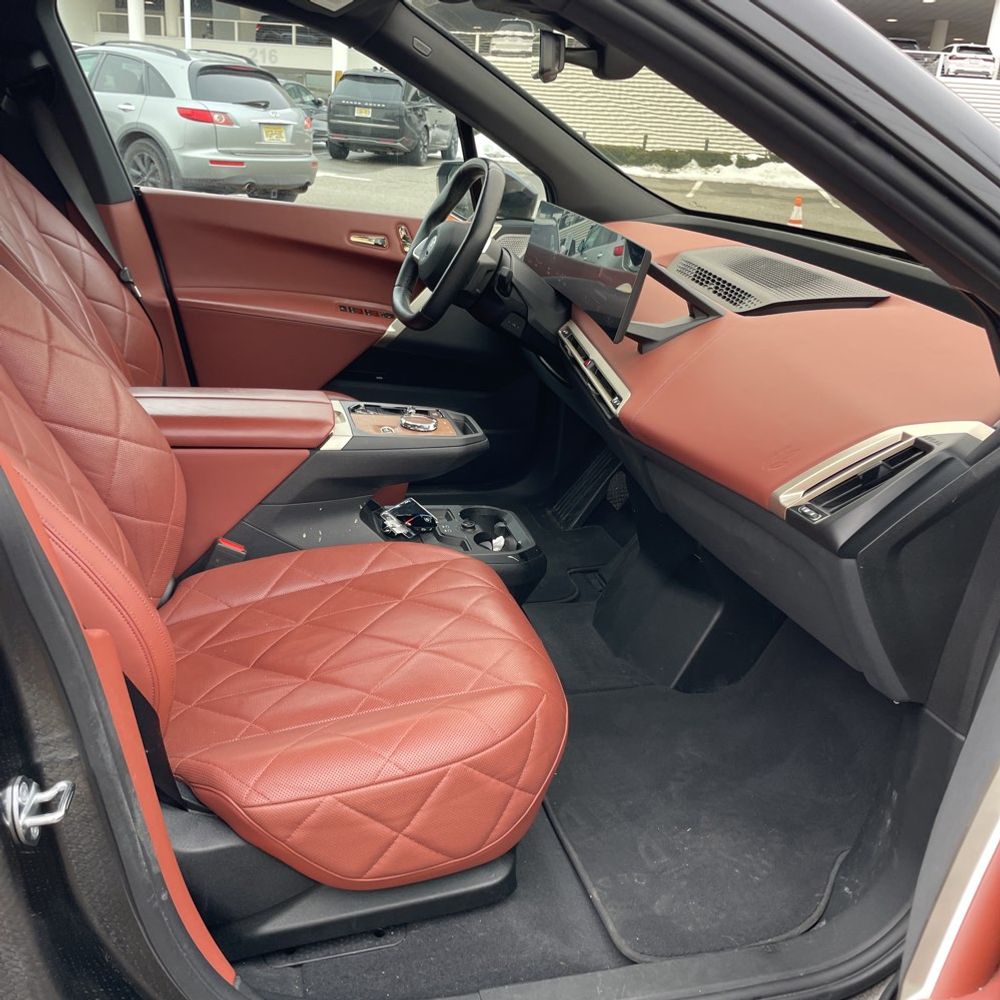 2023 BMW iX M60 - Image 29