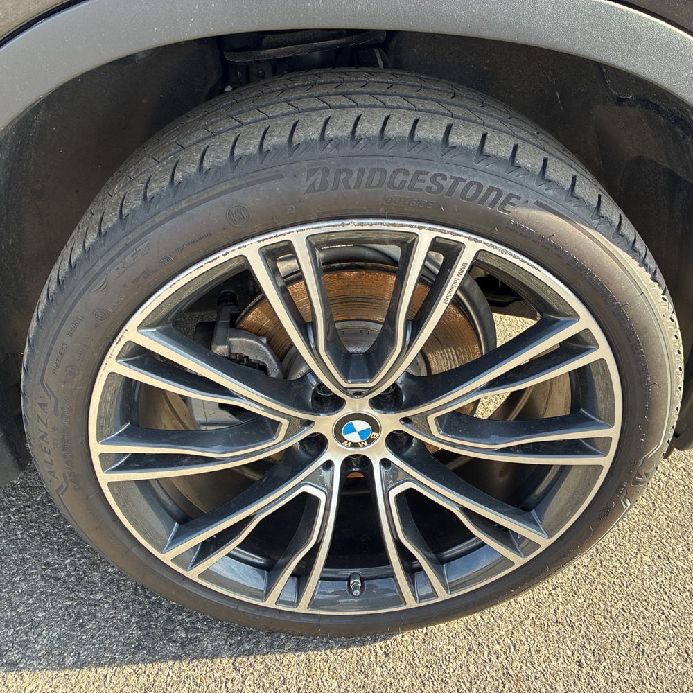 2025 BMW X4 - Image 8