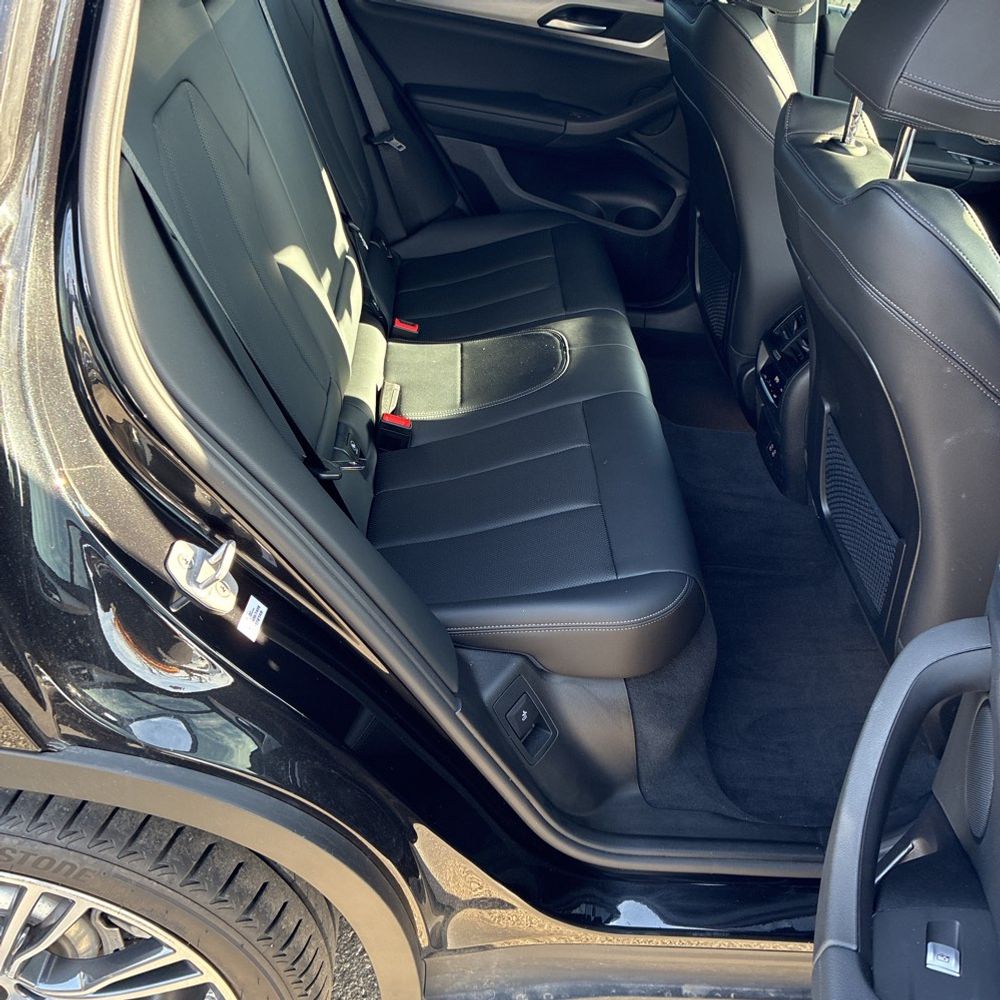 2025 BMW X4 - Image 30