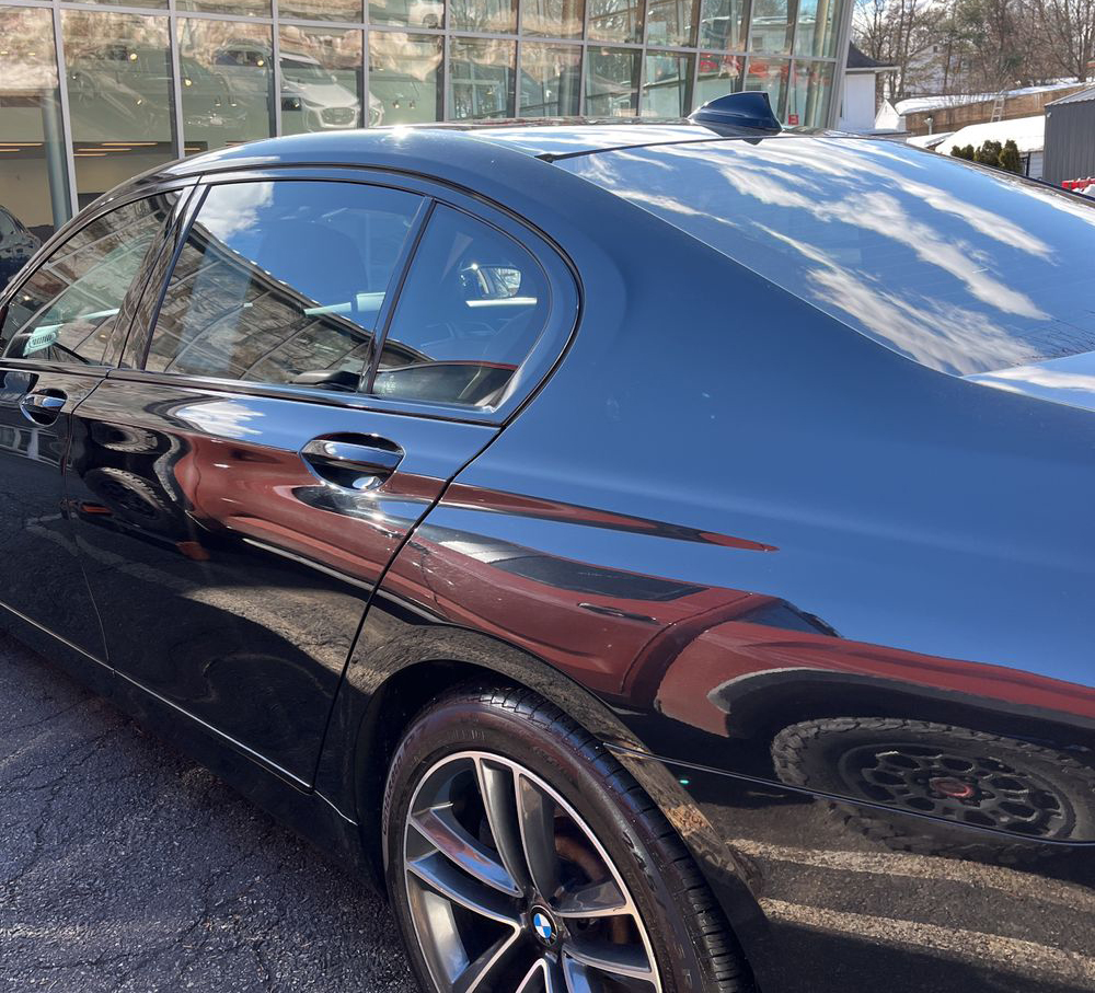 2021 BMW 7 Series - Image 11