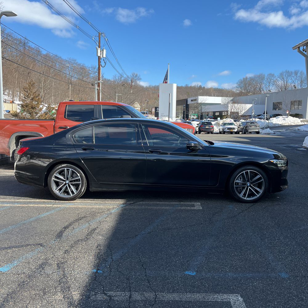 2021 BMW 7 Series - Image 14