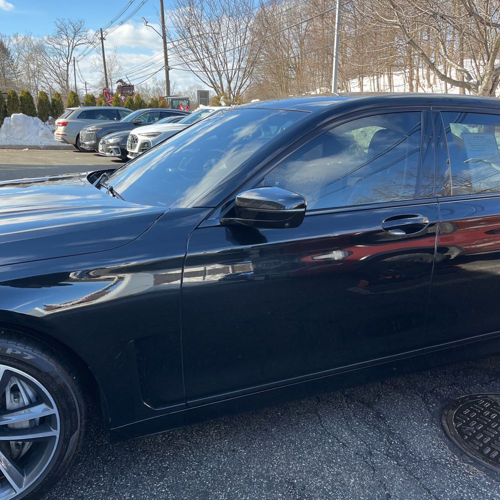 2021 BMW 7 Series - Image 37