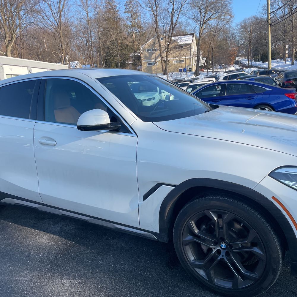 2023 BMW X6 - Image 2