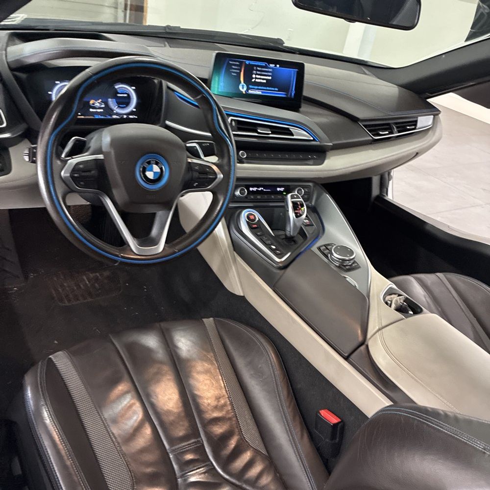 2016 BMW i8 - Image 4