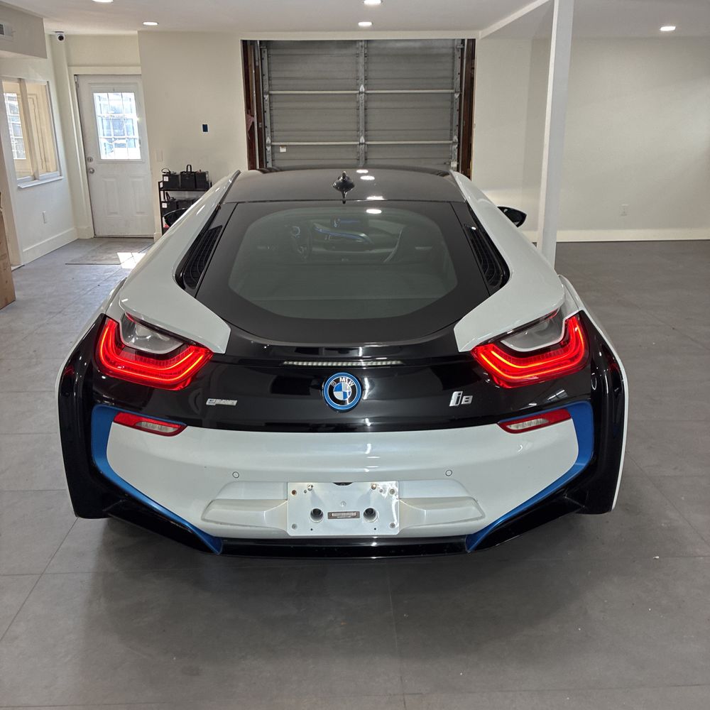 2016 BMW i8 - Image 23