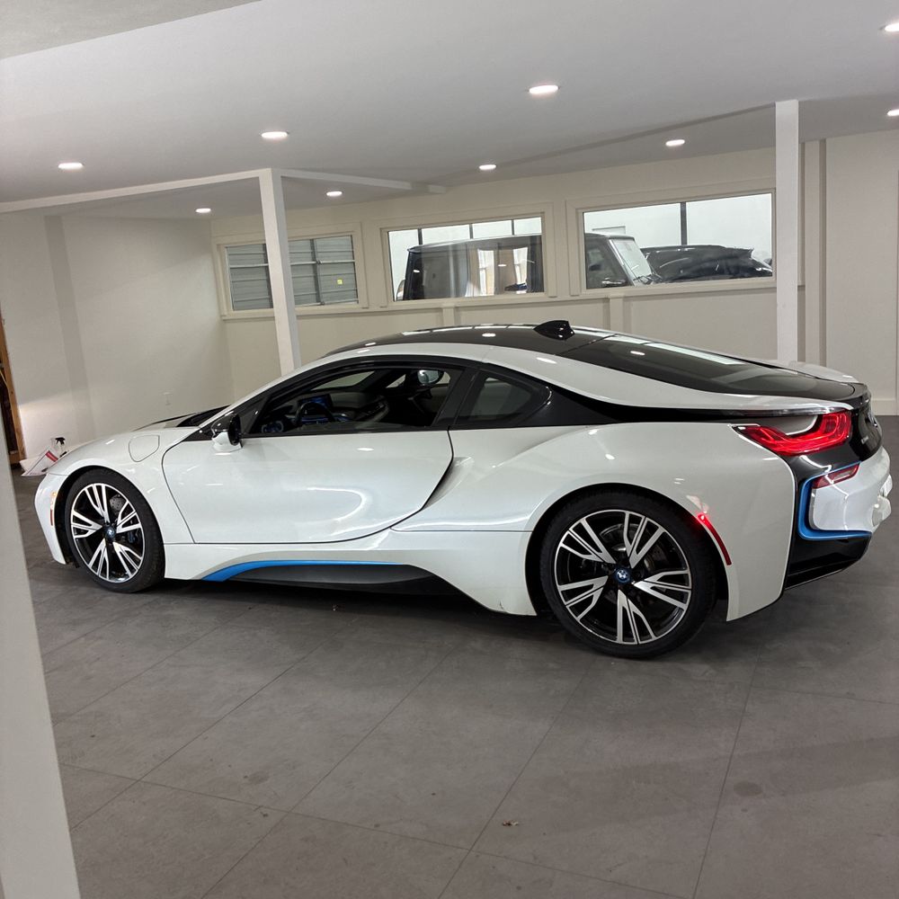 2016 BMW i8 - Image 29
