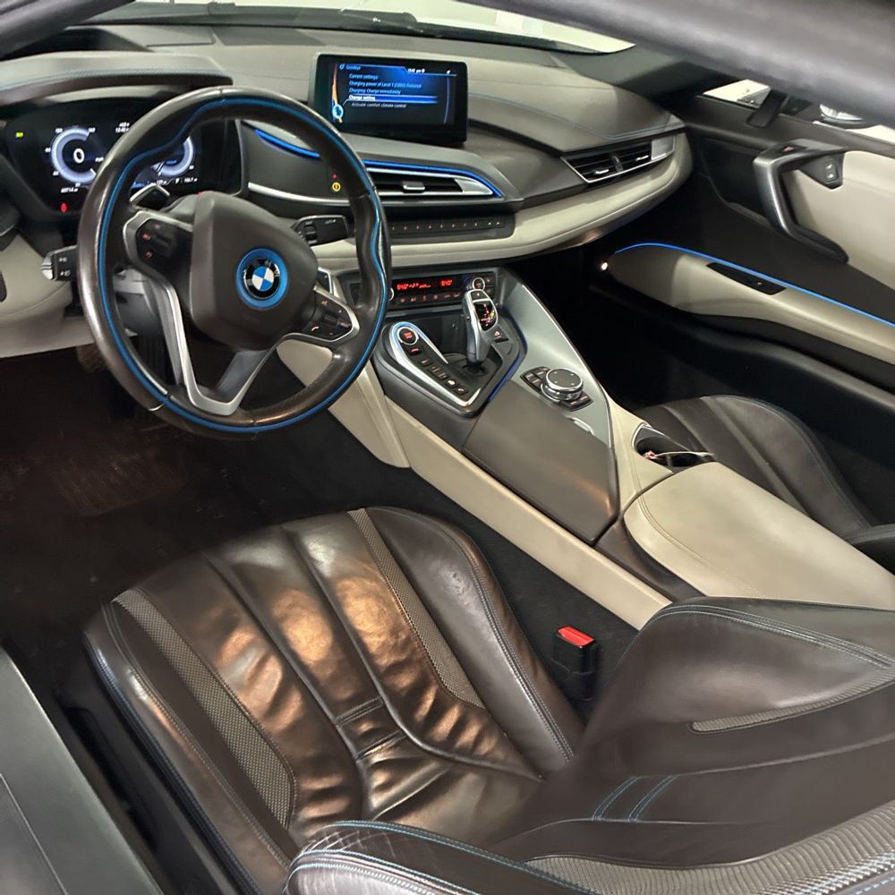 2016 BMW i8 - Image 30