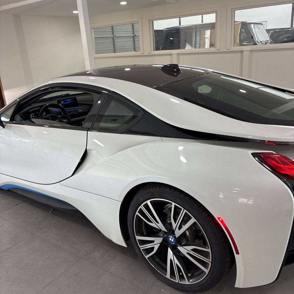 2016 BMW i8 - Image 39