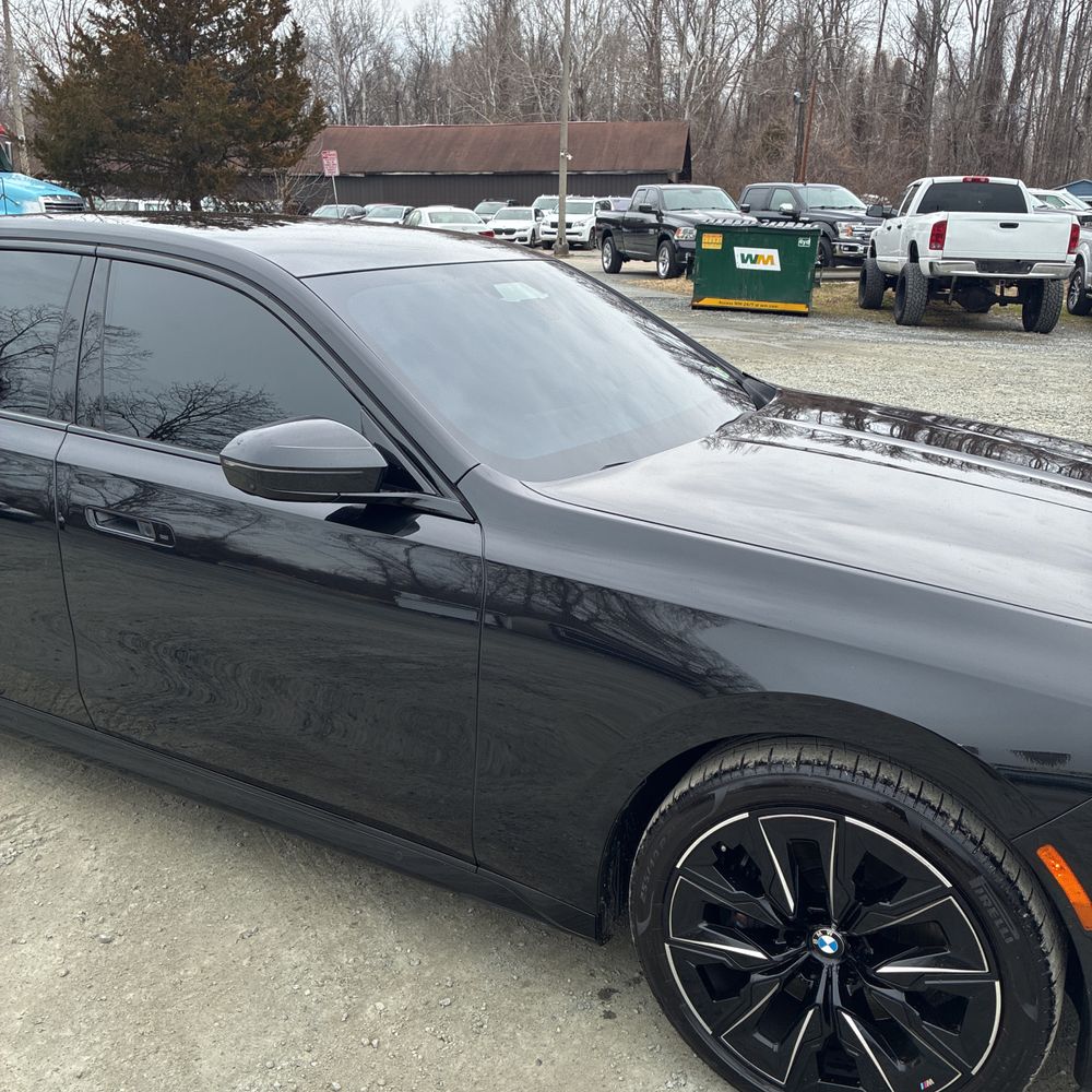 2025 BMW 7-Series - Image 35