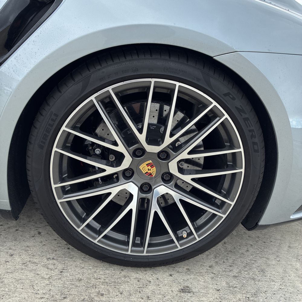 2022 Porsche 911 - Image 18