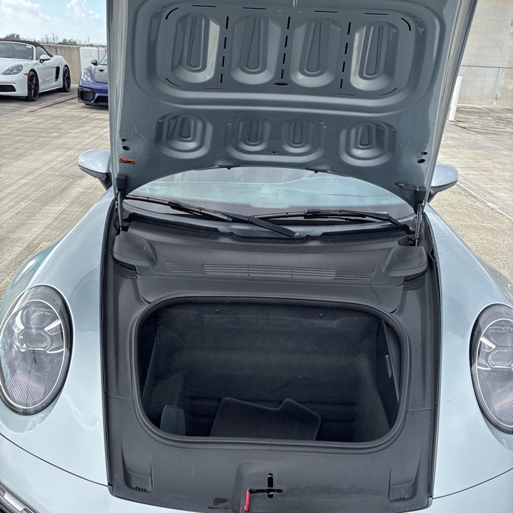 2022 Porsche 911 - Image 20