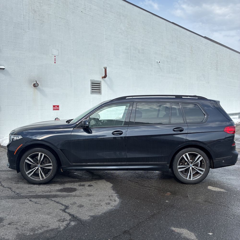 2021 BMW X7 - Image 2