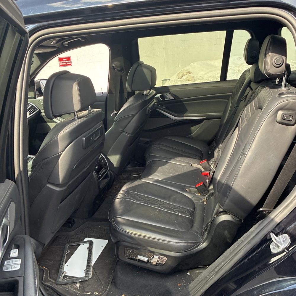 2021 BMW X7 - Image 4