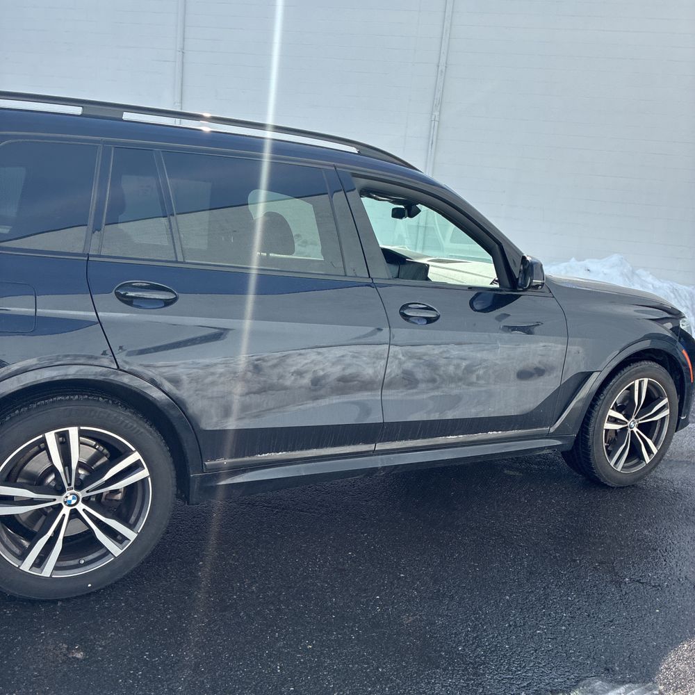 2021 BMW X7 - Image 11