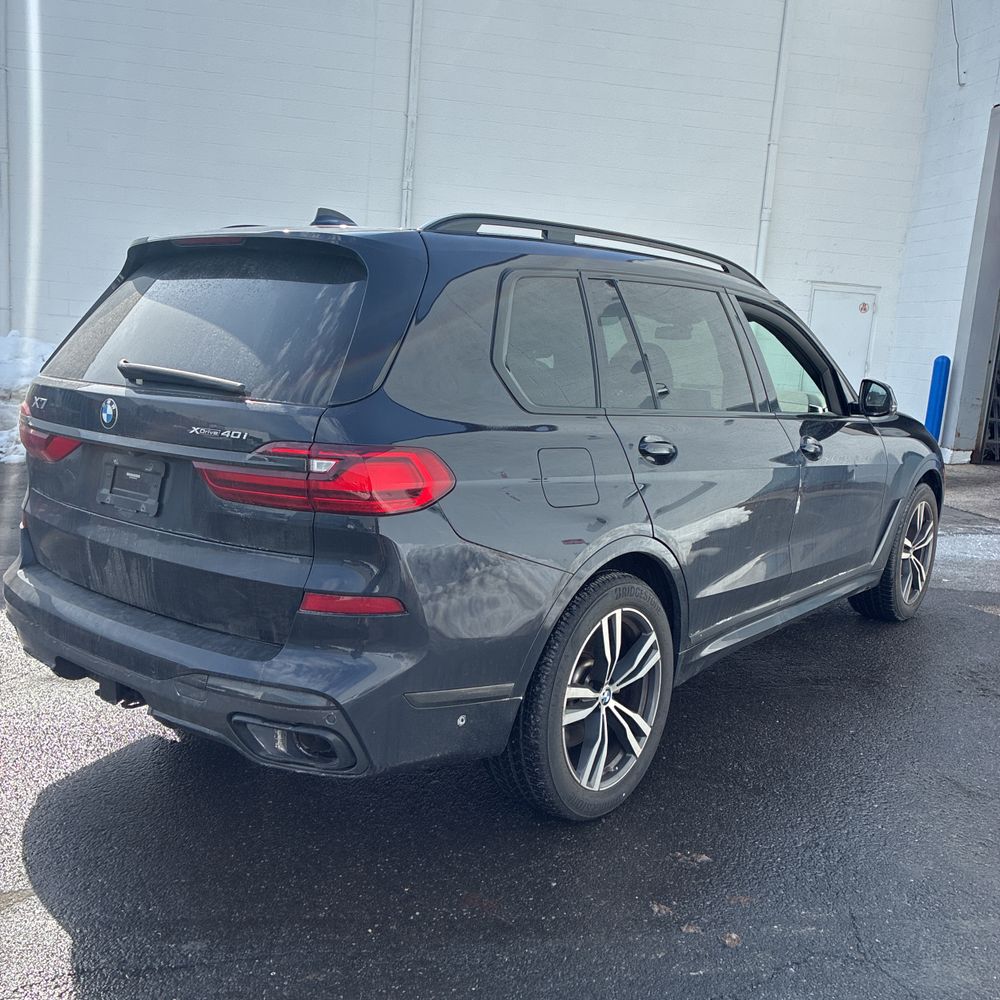 2021 BMW X7 - Image 21