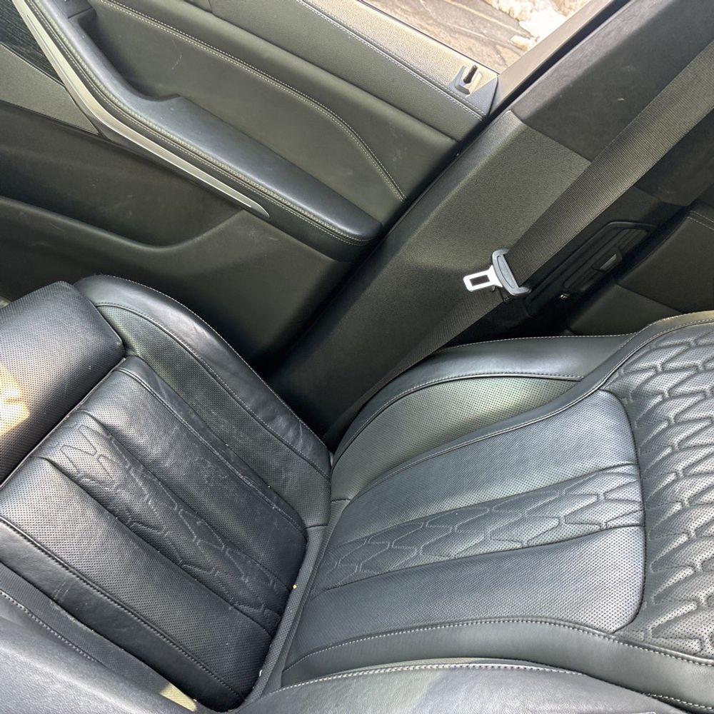 2021 BMW X7 - Image 24