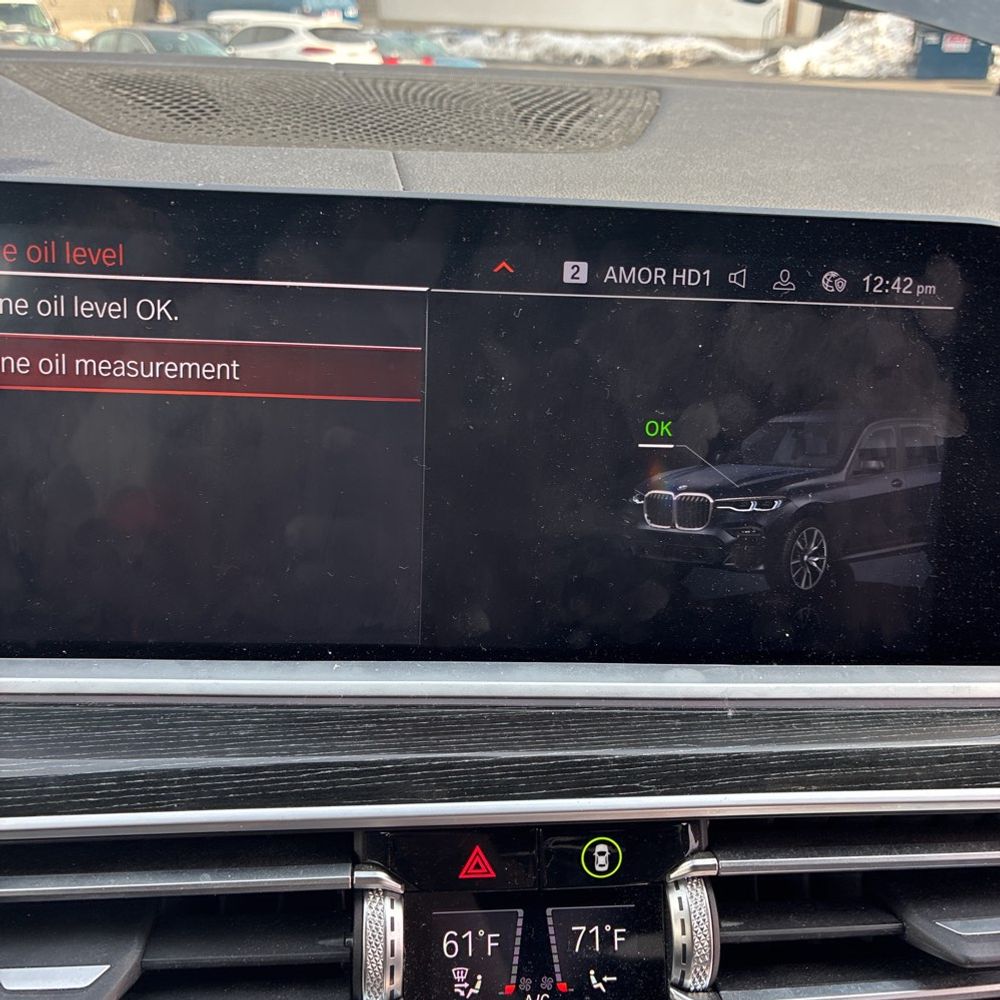 2021 BMW X7 - Image 28