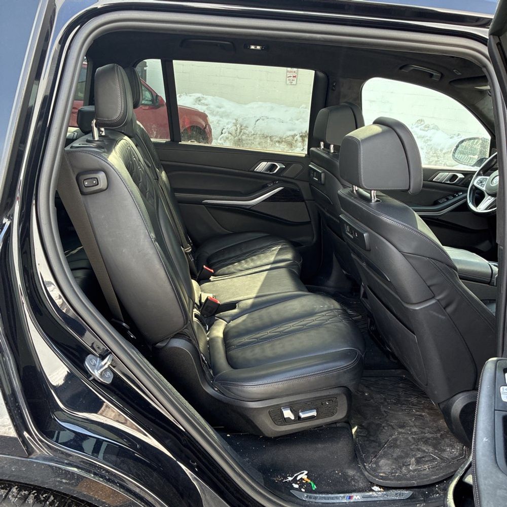 2021 BMW X7 - Image 31