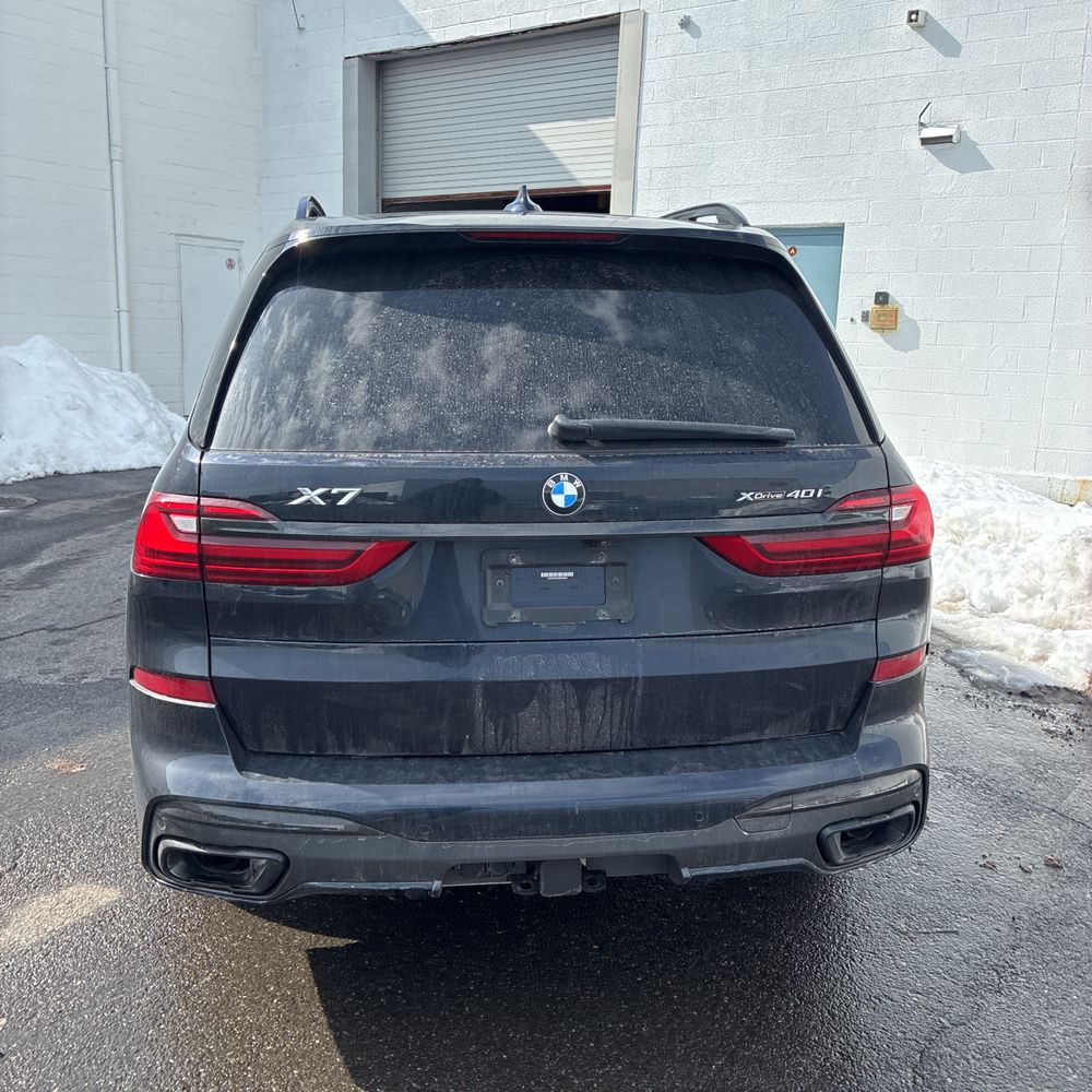 2021 BMW X7 - Image 34