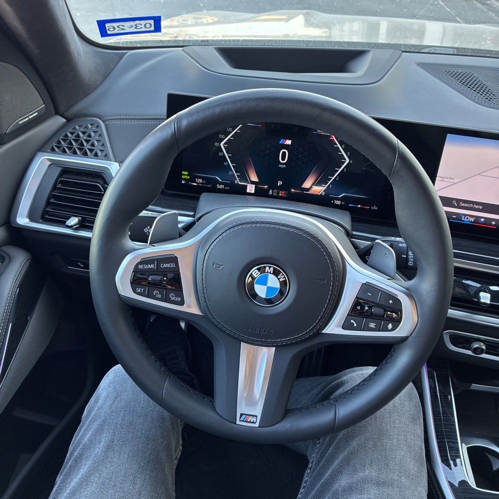 2024 BMW X7 - Image 38