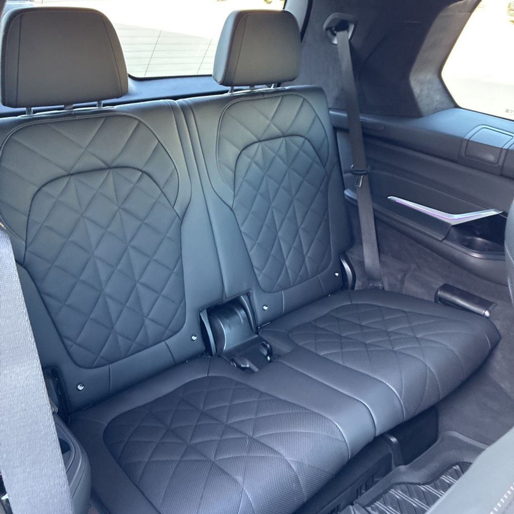 2024 BMW X7 - Image 55