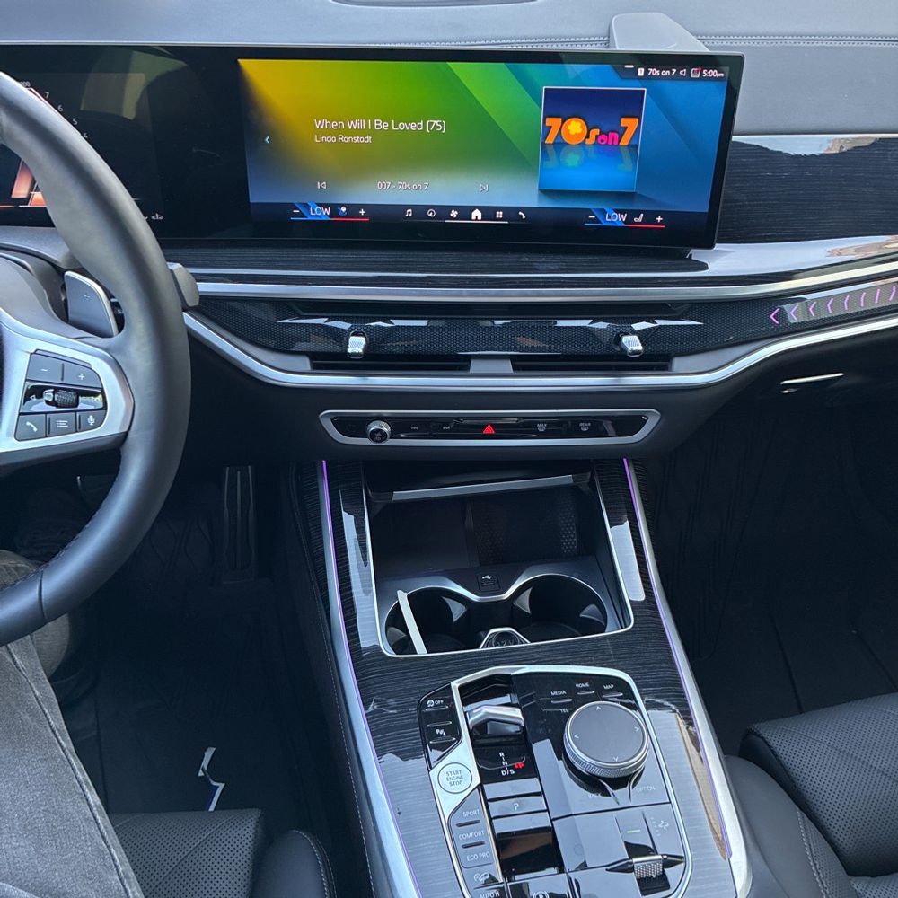 2024 BMW X7 - Image 58